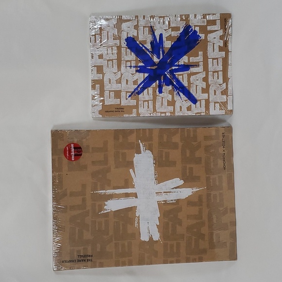 The Name Chapters: FREEFALL [GRAVITY], FREEFALL [CLARITY] ~ Set of 2 - Picture 1 of 15